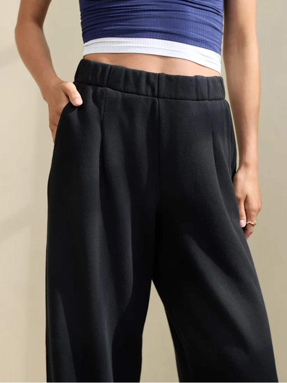 NWT Aerie New Heights Fleece Trouser in Black Size Medium Regular - Picture 5 of 13
